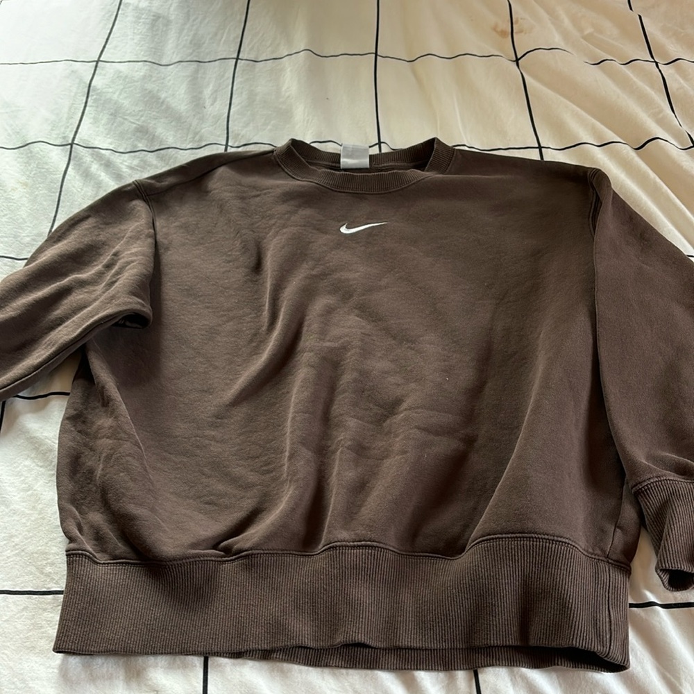 Brown nike crewneck